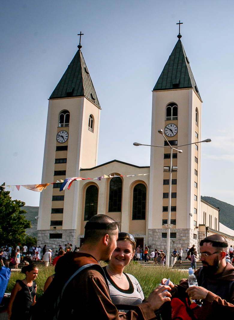 Iglesia de Santiago • Medjugorje - Caminos de Gracia - Peregrinaciones Iglesia de Santiago • Medjugorje